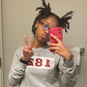 Meet your Posher, Rona